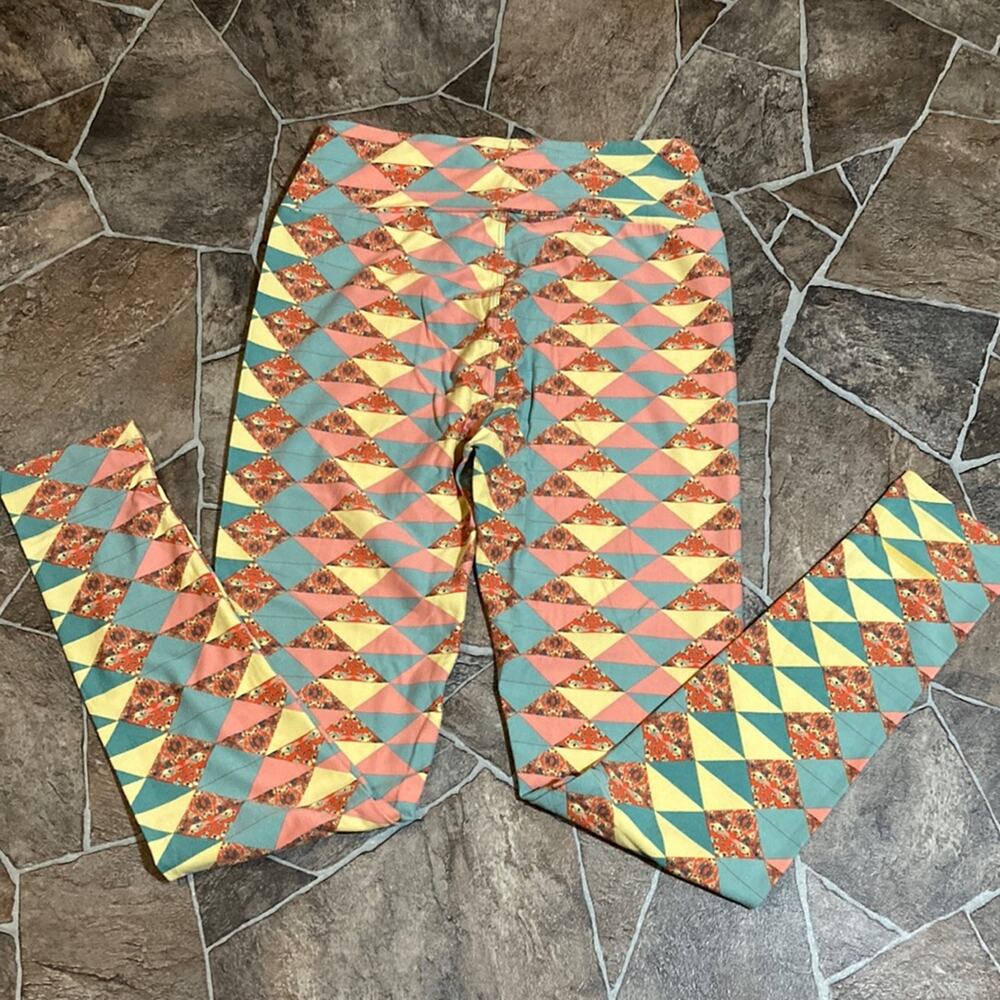 New LulaRoe Quilt Look Leggings One Size - Picture 4 of 7